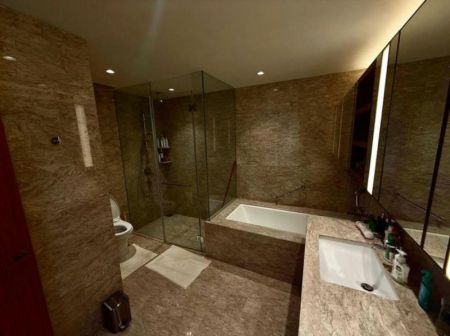 Bathroom - Shangri-La - 02 Bedroom Furnished Apartment for Rent in Colombo 02 (A5732)