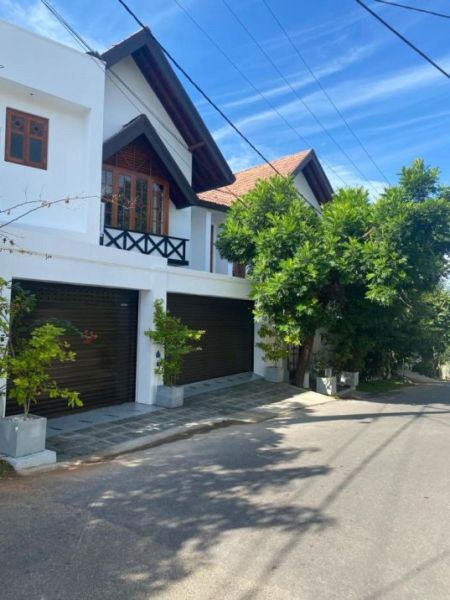 Exterior - Luxury 5 Bedroom Villa for Sale – Nawala | LKR 200,000,000 (EM137AW)