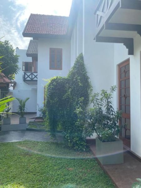 Exterior - Luxury 5 Bedroom Villa for Sale – Nawala | LKR 200,000,000 (EM137AW)
