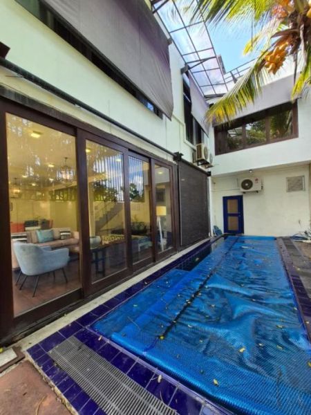 Pool - Luxury 4 Bedroom House for Rent – Rajagiriya