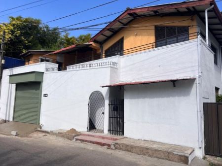 Exterior - 5 Bedroom Two-Storied House for Rent - Rajagiriya, Medawelikada Road | LKR 250,000 Per Month (EM1004)