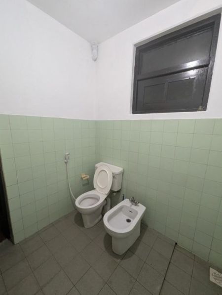 Bathroom - 5 Bedroom Two-Storied House for Rent - Rajagiriya, Medawelikada Road | LKR 250,000 Per Month (EM1004)