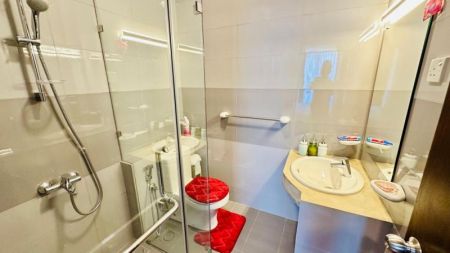Bathroom - (BAR199) Beachfront Apartment for Rent in Uswetakeiyawa, Wattala