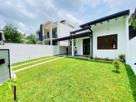 Exterior - 10 perch New  Single-Story House for Sale – Athurugiriya
