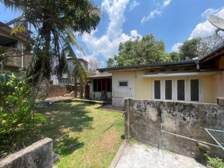 Exterior - (BH98) House with Land for Sale in Ja-Ela Kapuwatta