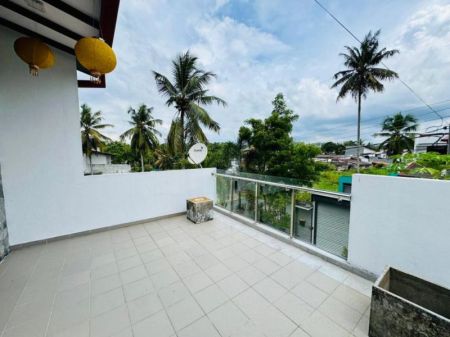Exterior - Beautiful 4-Bedroom Family Home in Athurugiriya