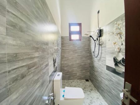 Bathroom - Brand-New Single-Story Family Home 600 m to Athurugiriya Town