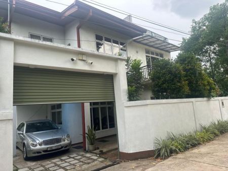 Exterior - 13.9 Perches 4  Bedrooms House For Sale Athurugiriya Korathota