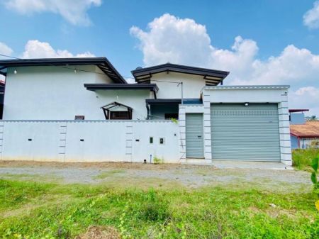 Exterior - Modern Single-Story House for Sale – Athurugiriya 