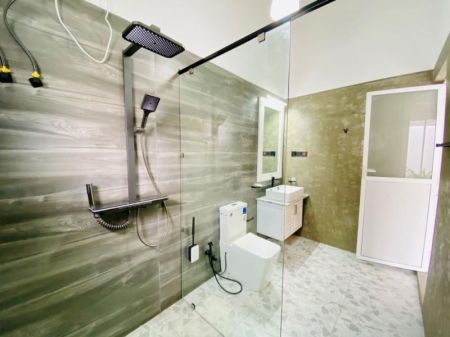 Bathroom - Modern Architect-Designed House for Sale Athurugiriya