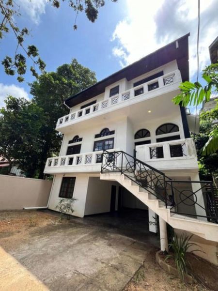Exterior - 05 Bedroom Unfurnished 03 Storied House for Sale in Battaramulla (A6498)