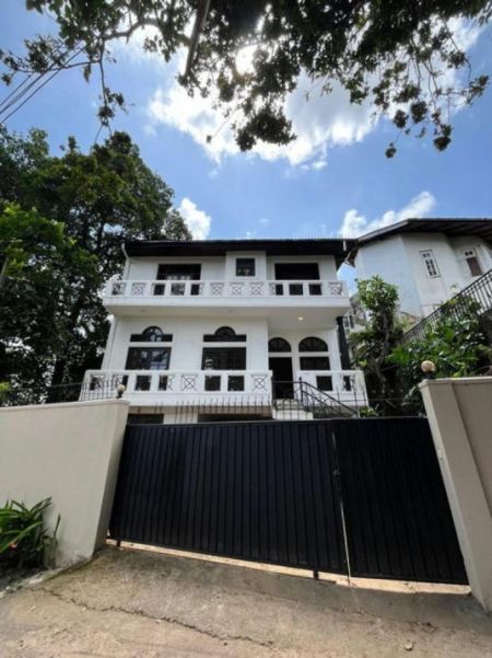 Exterior - 05 Bedroom Unfurnished 03 Storied House for Sale in Battaramulla (A6498)