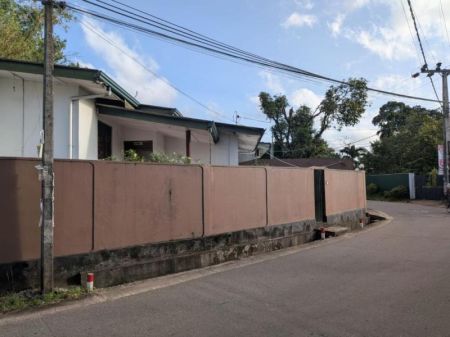 Exterior - 10.57 Perches House For Sale Malabe Mihindu Mawatha