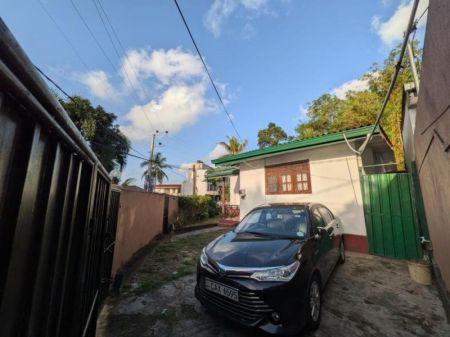 Exterior - 10.57 Perches House For Sale Malabe Mihindu Mawatha