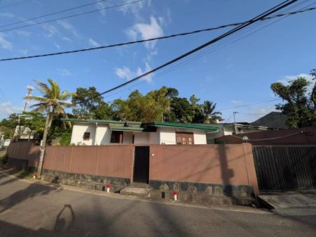 Exterior - 10.57 Perches House For Sale Malabe Mihindu Mawatha