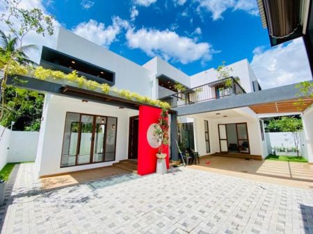 Exterior - 10 Perch Brand New Luxury House for Sale in Malabe  