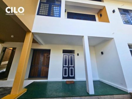 Exterior - Architecturally Designed 5-Bedroom House for Sale – Pelawatta, Battaramulla