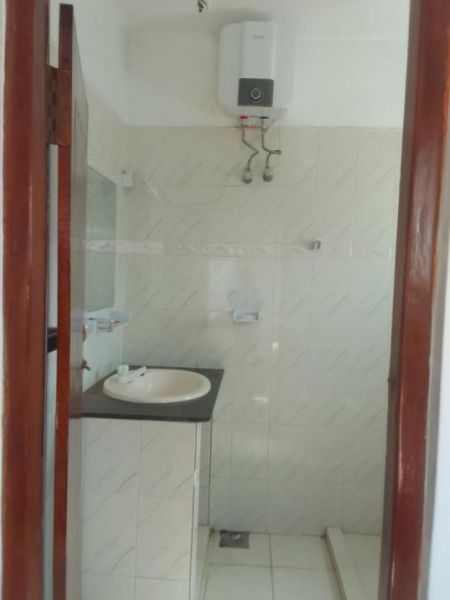 Bathroom - Park Road Colombo 05 House For Sale in prime Location 