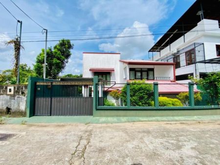 Exterior - 10 Perches House For Sale Near Malabe Town 
