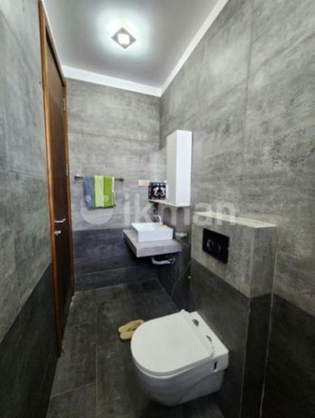 Bathroom - Apartment For Rent In Colombo 05 ( File No 5310a) Florida Apartments