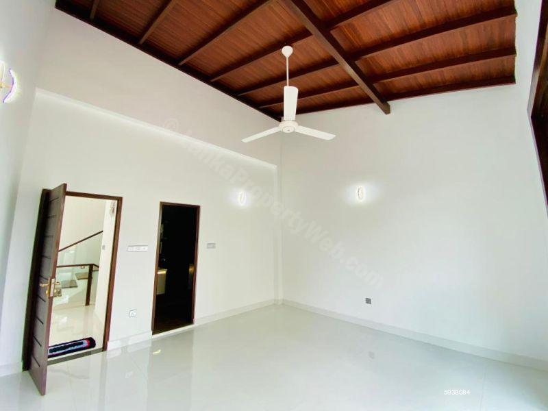 House for sale in Malabe