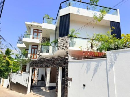 Exterior - House for sale in Battaramulla 
