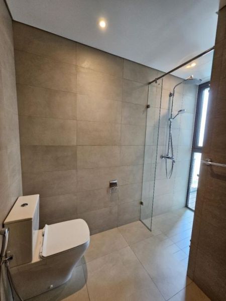 Bathroom - 447 Luna Tower - 03 Rooms Furnished Apartment for Sale Colombo 02