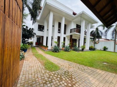 Exterior - Luxury 4 Storey House For Sale in Welisara, Kandana 