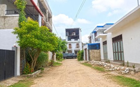 Exterior - Modern 3-Bedroom House for Sale – Gothatuwa / Kolonnawa.