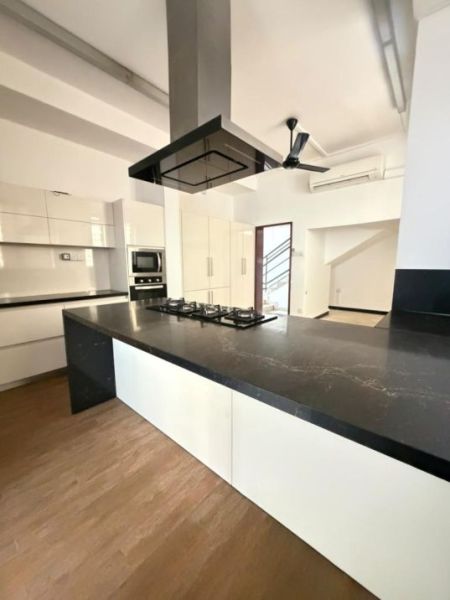 Kitchen - 05 Bedroom Spacious House for Rent in Colombo 7 Gregorys Road