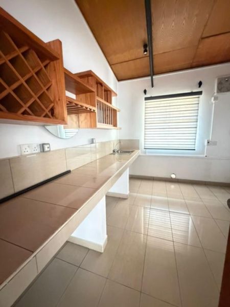 Kitchen - 05 Bedroom Spacious House for Rent in Colombo 7 Gregorys Road