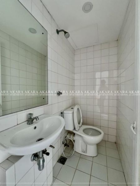 Bathroom - Fairway Waterfront Furnished Apartment for Sale - A54510