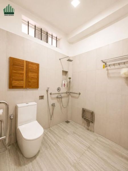 Bathroom - ￭  Colombo 08 ￭ 07BR House For Rent ￭ (NK107784)