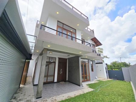 Exterior - Brand New Luxury 3 Story House For Sale In Piliyandala 