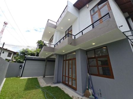 Exterior - Brand New Luxury 3 Story House For Sale In Piliyandala 