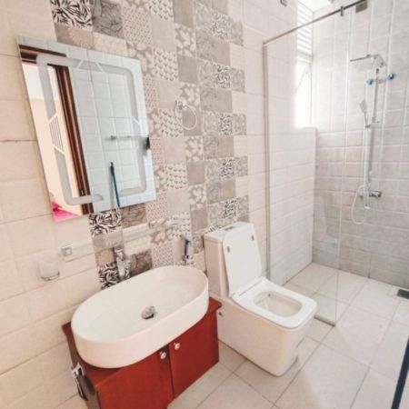 Bathroom - (NA492) Luxury Fully Furnished Apartment for Sale in Colombo 06