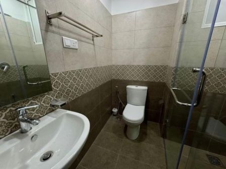 Bathroom - (NA546) 2BR Apartment for Sale in Colombo 5