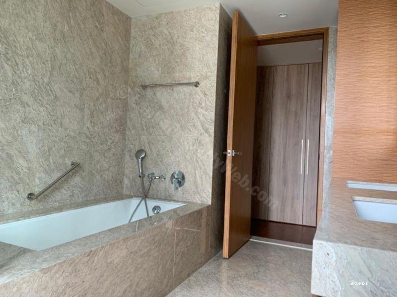 Bathroom - Apartment for sale in Colombo 2