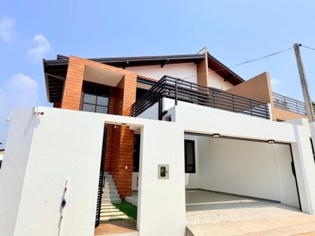 Exterior - Battaramulla Architect-Designed Super Luxury House for Sale 