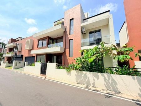 Exterior - Thalawathugoda Gated Community Luxury House For Sale Prime Location 