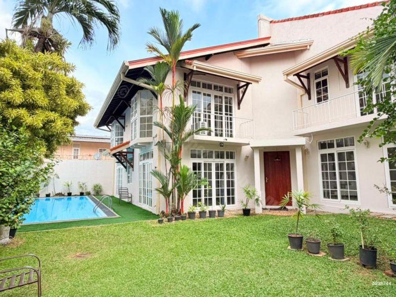 Exterior - House for sale in Colombo 5