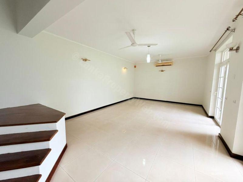 House for sale in Colombo 5