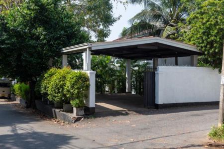Exterior - Nawala Luxury House For Sale in Prime Location 