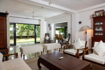 Living Room - Nawala Luxury House For Sale in Prime Location 