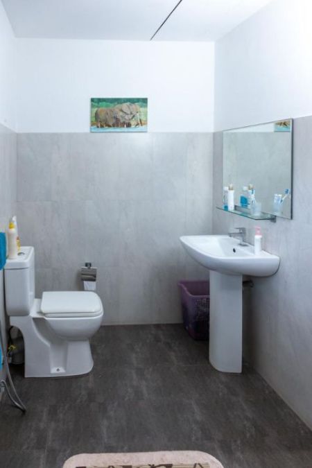 Bathroom - Nawala Luxury House For Sale in Prime Location 