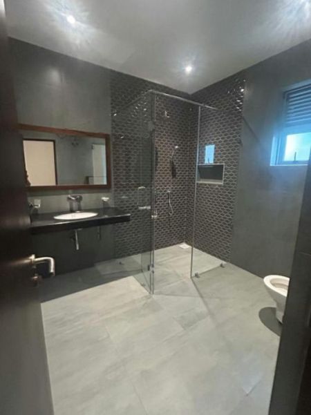 Bathroom - 03 Bedroom Semi Furnished Apartment for Rent in Colombo 03 (A6031)