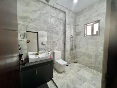 Bathroom - Attidiya Dehiwala 5 Bedroom Modern House For Sale 