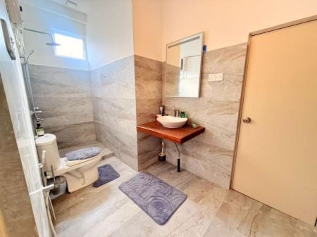 Bathroom - Thalawathugoda 3 BR Luxury House For Sale in Kalalgoda 