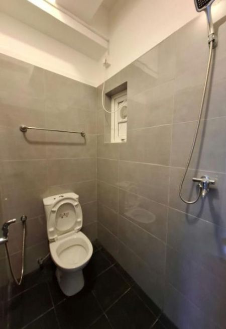 Bathroom - Cornwall - 03 Bedroom Unfurnished Apartment for Rent in Colombo 03 (A6437)