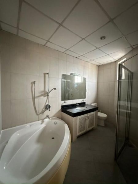 Bathroom - 3BR Apartment for Sale at Capitol Residencies, Colombo 07 | LKR 95 Million (Negotiable) (AP4872)